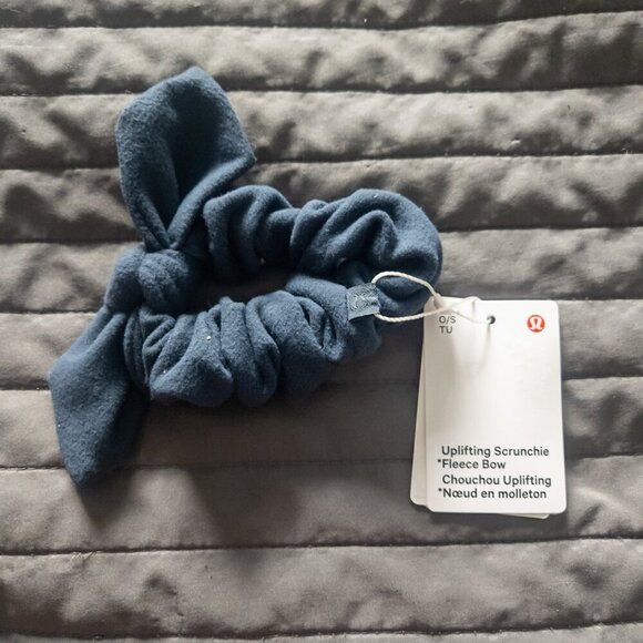 NWT Lululemon Uplifting Scrunchie *Fleece Bow - Shale Blue - Picture 1 of 2